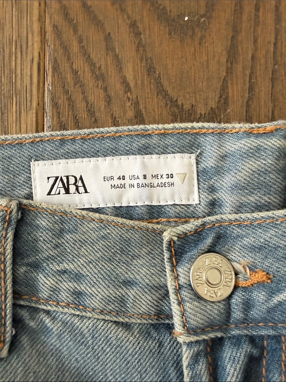 Zara Light Blue Wide-Leg Jeans with Frayed Hem - Picture 2 of 5